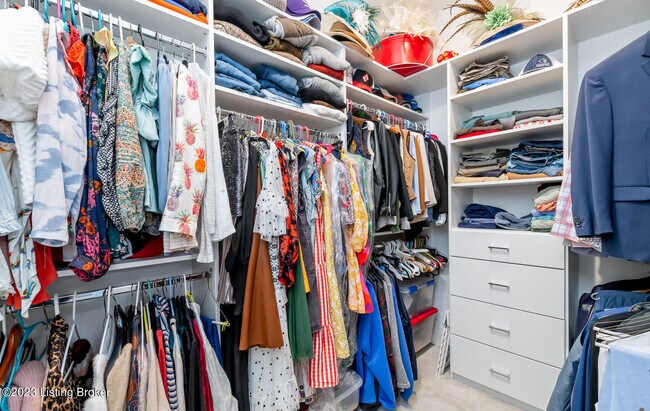 Building Photo - 10400 Meeting St