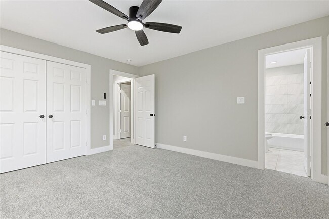 Building Photo - 9716 Fillmore St