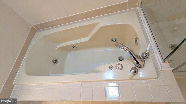 Building Photo - 1379 Heritage Oak Way