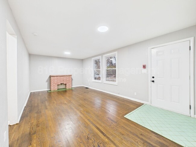 Building Photo - 7560 Prospect Ave