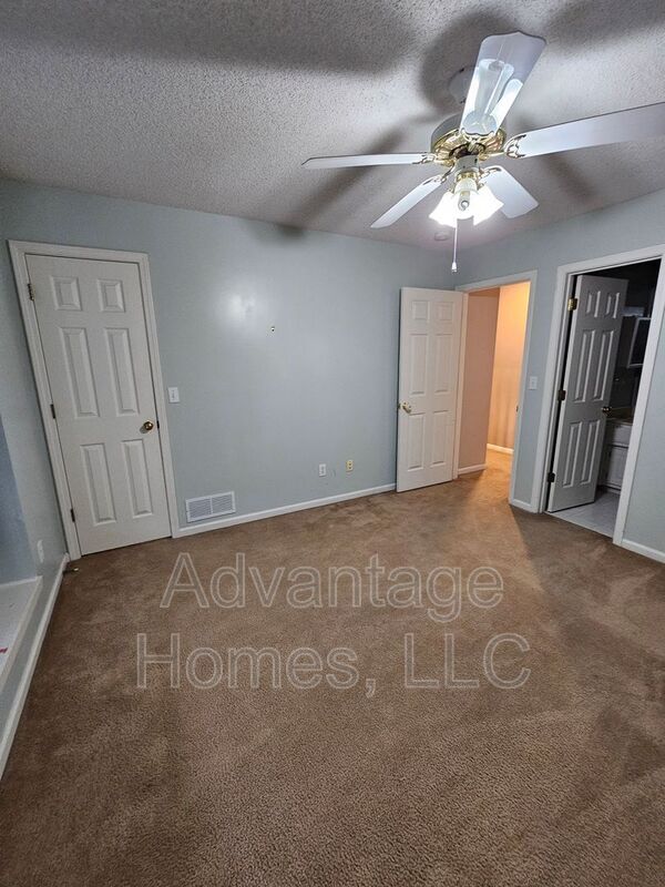 Building Photo - 14117 Parkhill Ln