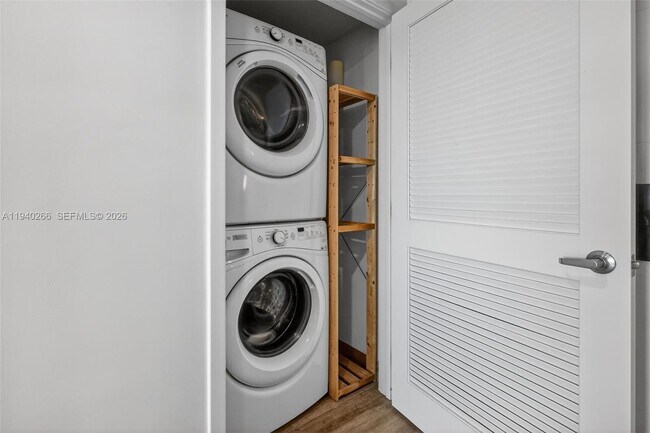 Building Photo - 400 Sunny Isles Blvd