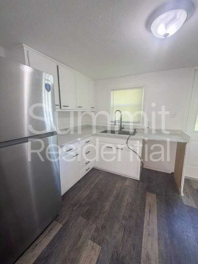Building Photo - 2 bedroom 1 bathroom Home in Mansfield!!