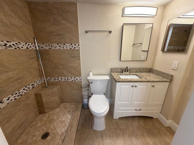 Building Photo - ANNUAL RENTAL - FURNISHED 1 BED / 1 BATH CONDO AT MYSTIC GARDEN