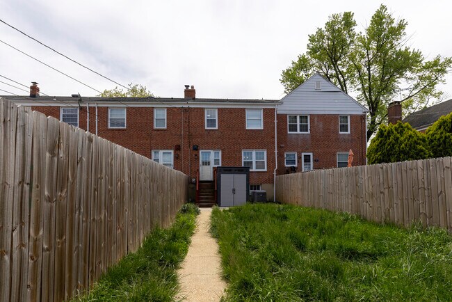 Building Photo - 8130 Kirkwall Ct
