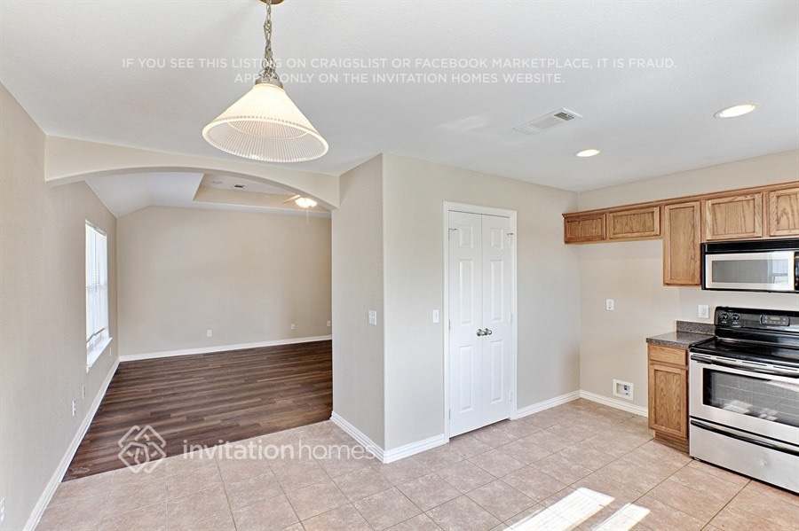 Building Photo - 13916 Garden Grove Dr