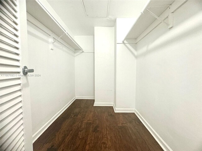 Building Photo - 3001 S Ocean Dr