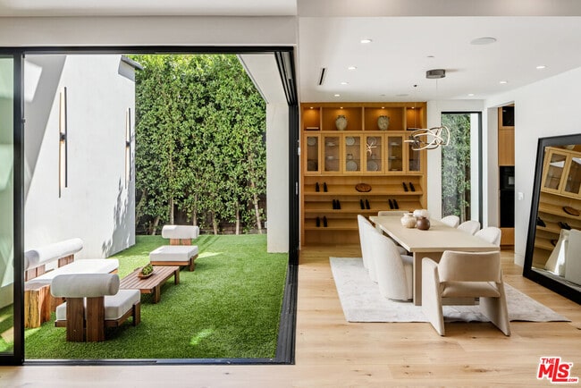 Building Photo - 14822 Hesby St