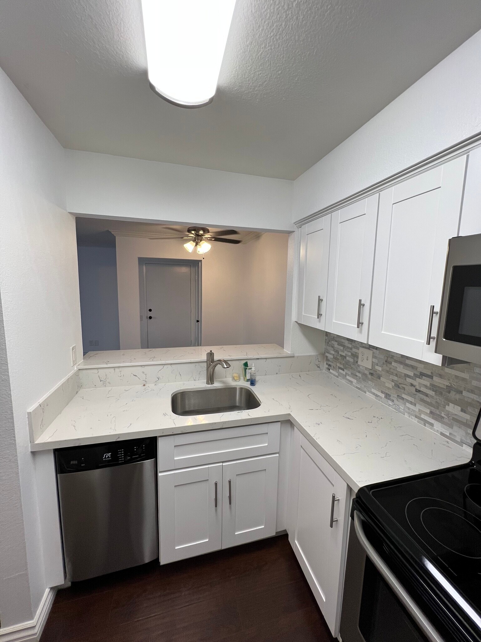 Building Photo - 1375 Caminito Gabaldon