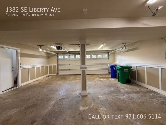 Building Photo - 1382 SE Liberty Ave