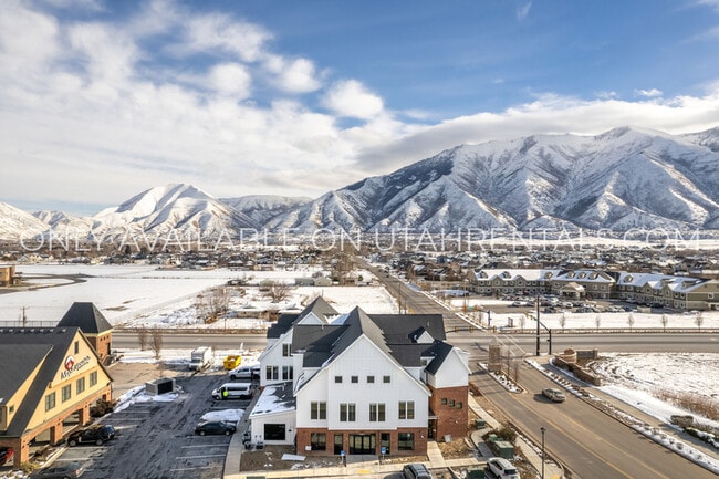 Building Photo - 768 S 1600 W