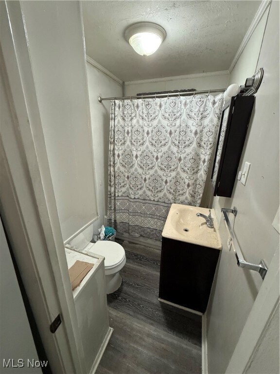 Building Photo - 320 Woodlawn Ave