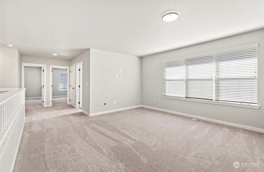 Building Photo - 8418 153rd St E
