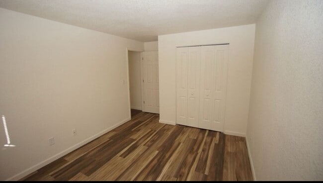 Building Photo - 6252 S Ash Cir W