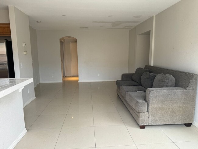 Building Photo - San Ysdrio, Coral Gate neighborhood House for Rent
