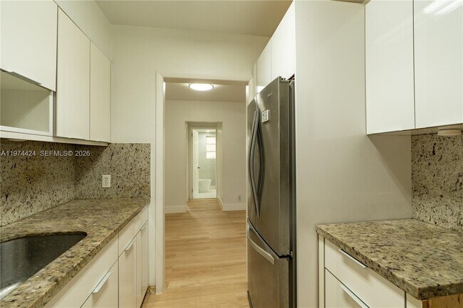 Building Photo - 3665 SW 16th St