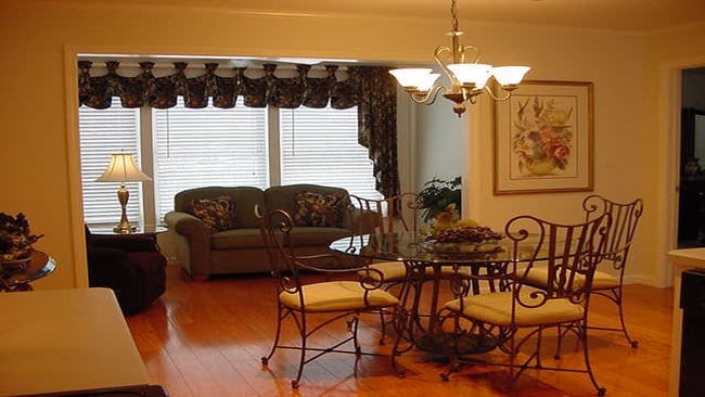 Sun Room - 20 Glen Dr