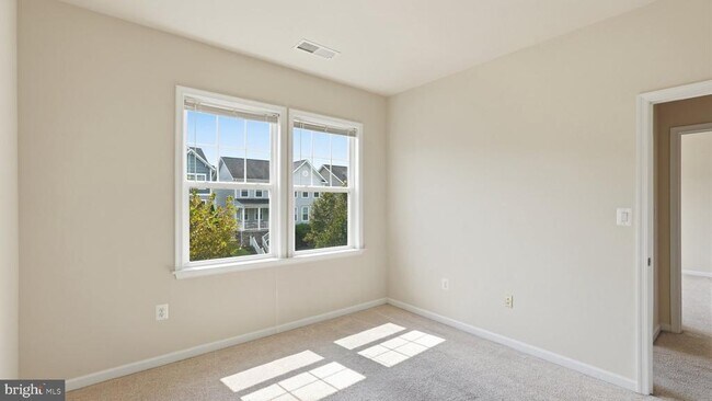 Building Photo - 424 Alder Dr