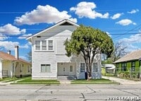 Building Photo - 827 Steves Ave