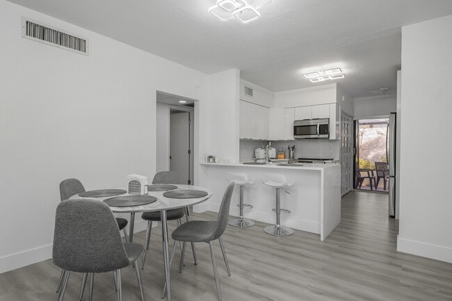 Building Photo - 201 S Collier Blvd