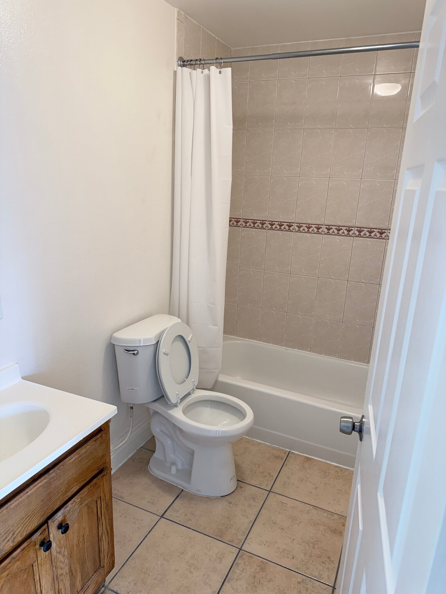 Building Photo - 1613 E. 92nd st.