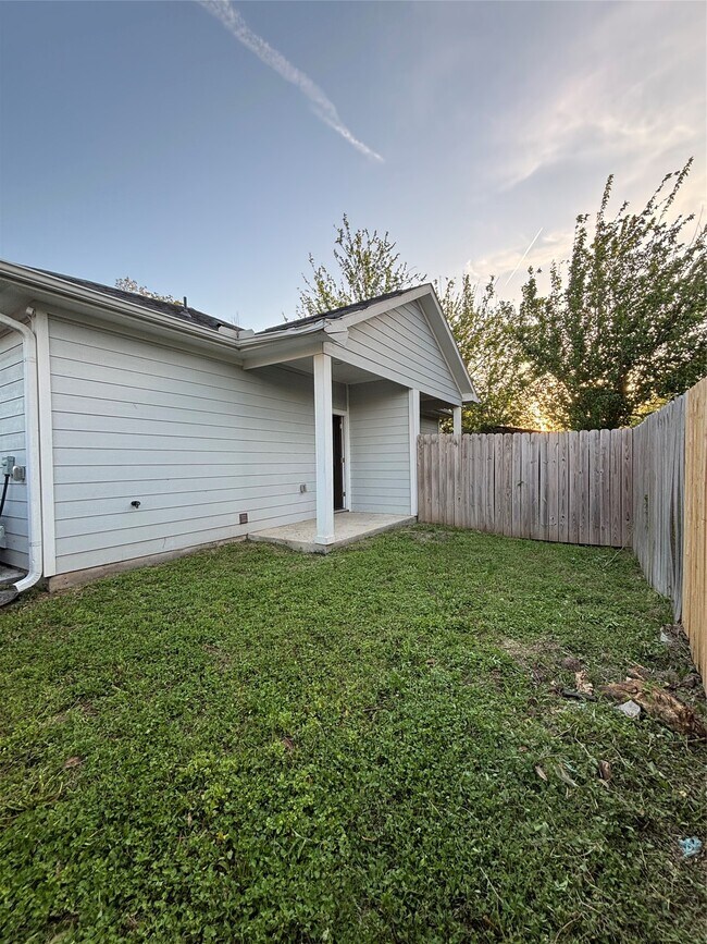 Building Photo - 339 Owens St