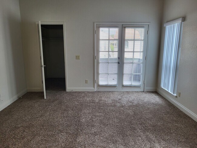 Building Photo - 1412 Bass Dr