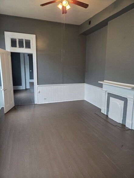 Building Photo - 2213 Baronne St