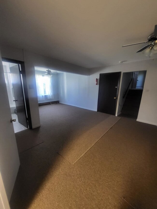 Building Photo - 8435 S 81st Ave