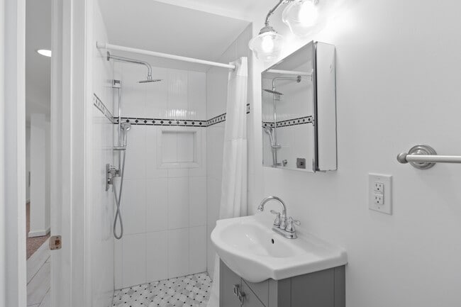 Building Photo - 4115 5th St NW