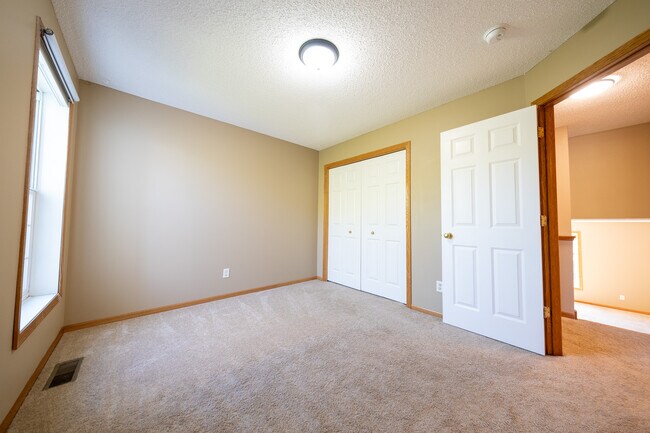 Building Photo - 15645 Float Ct