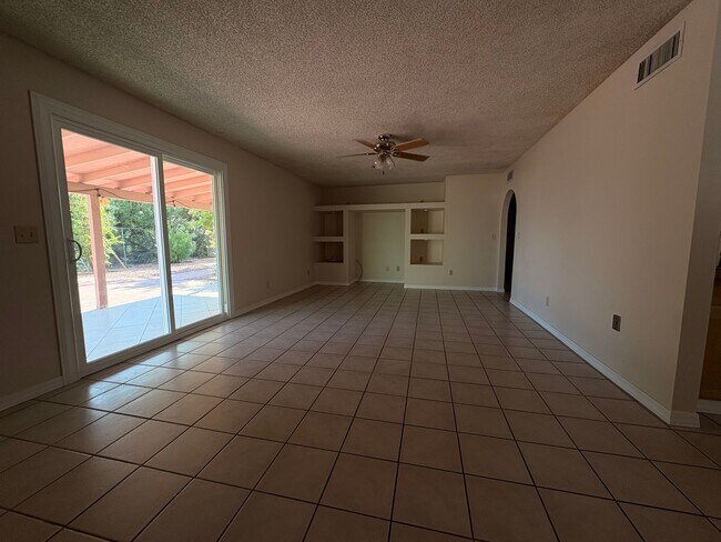 Building Photo - 7311 N Iron Bell Pl
