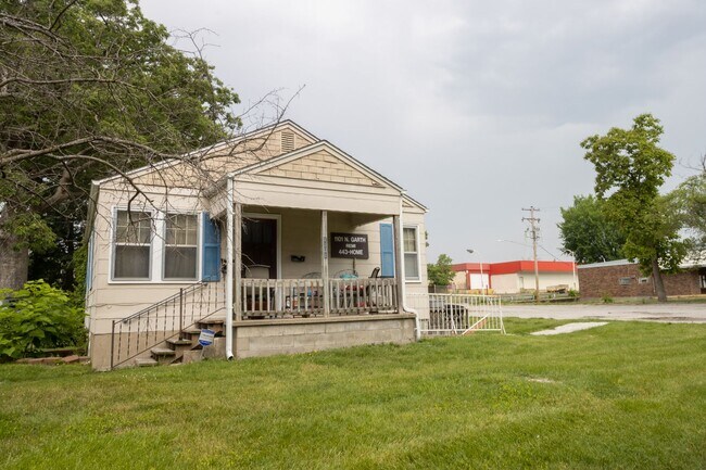 Building Photo - 1101 N Garth Ave