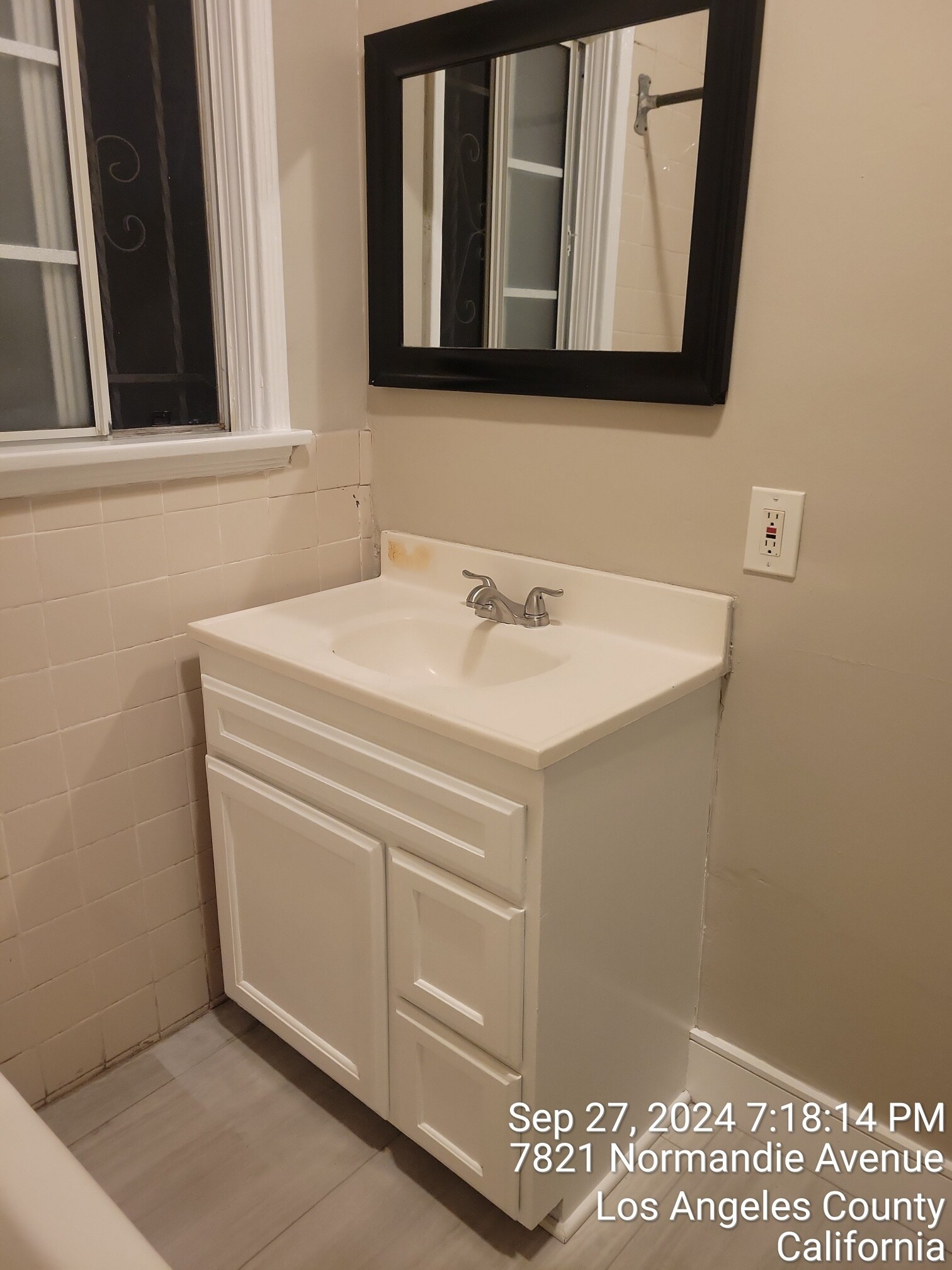 Building Photo - 7823 S Normandie Ave