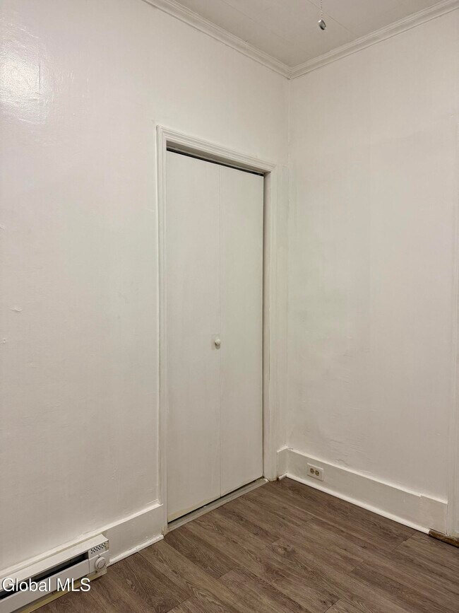 Building Photo - 290 2nd Ave