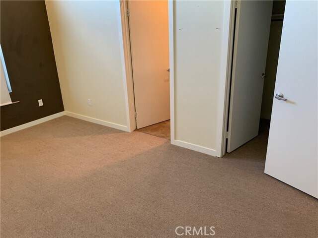 Building Photo - 60055 Overture Dr