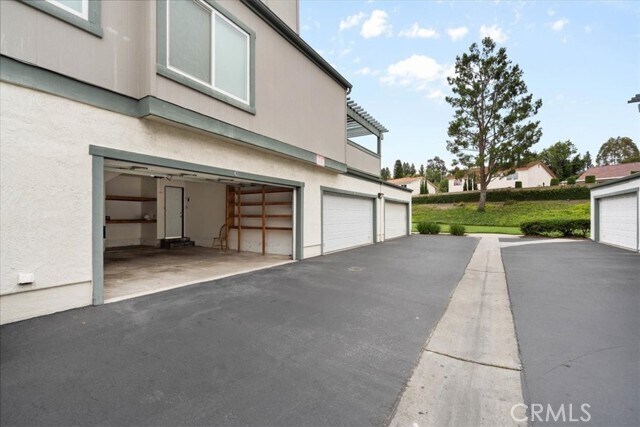 Building Photo - 1120 Cleghorn Dr