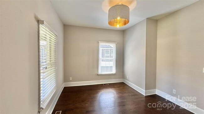 Building Photo - 1413 Harrill St