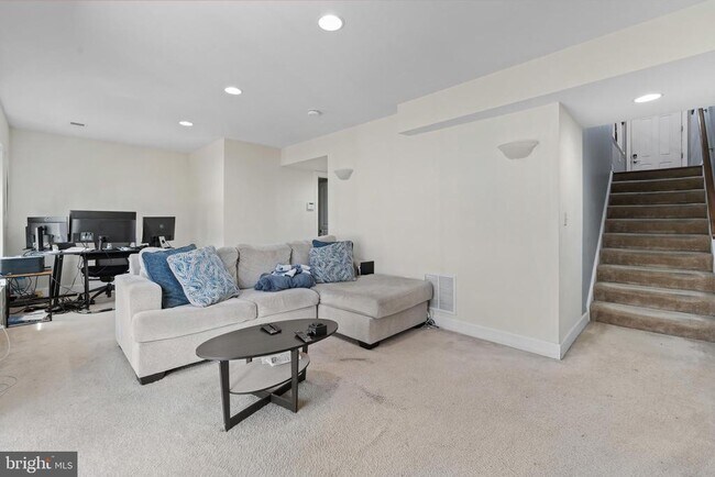 Building Photo - 16729 Shackleford Way