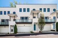 Building Photo - 1337 Grey Fox Ct NE