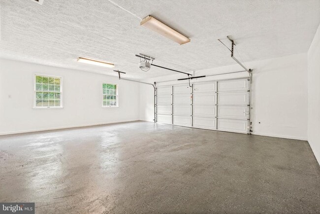 Building Photo - 1626 Maydale Dr