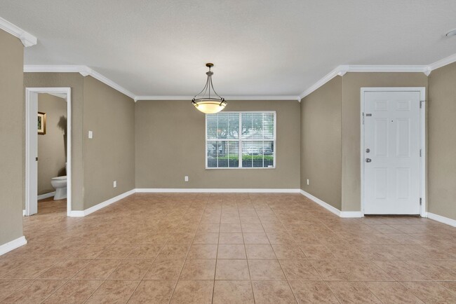 Building Photo - Stylish 3-Bedroom Home with Expansive Pati...