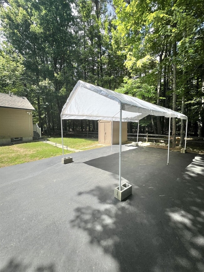 Building Photo - 24 Bayou Rd