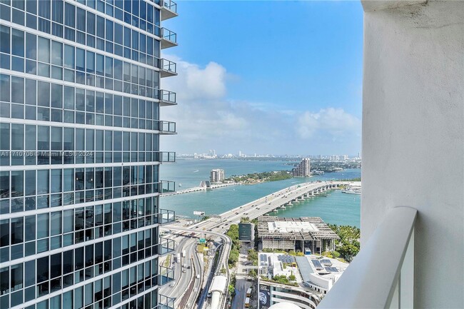 Building Photo - 1040 Biscayne Blvd