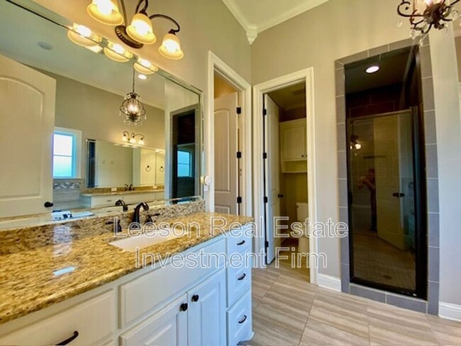 Building Photo - 15 Rescue Hill Cir