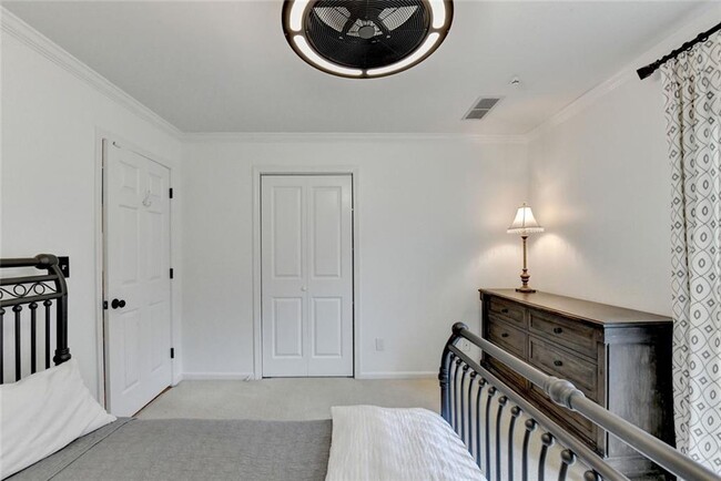 Building Photo - 2611 Briers N Dr