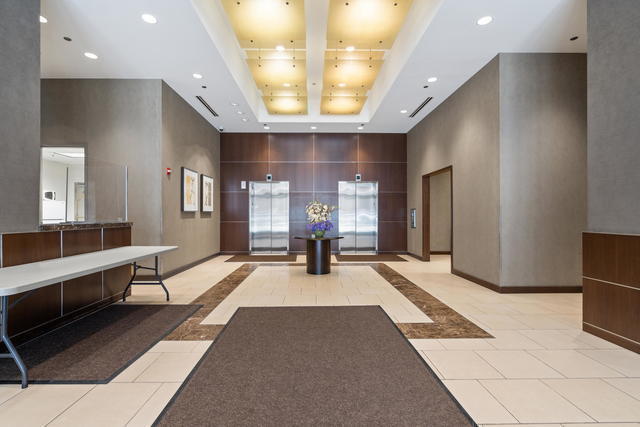 Building Photo - 200 N Jefferson St