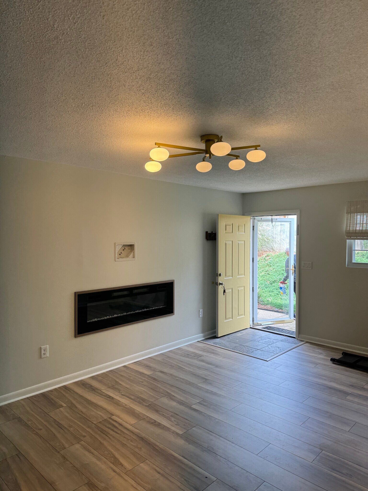 Building Photo - 24 Scottsdale Dr