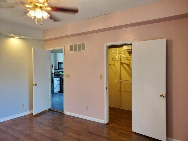 Building Photo - 3209 Chatfield Pl
