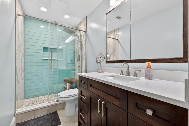 Building Photo - 6537 Cape Hatteras Way NE